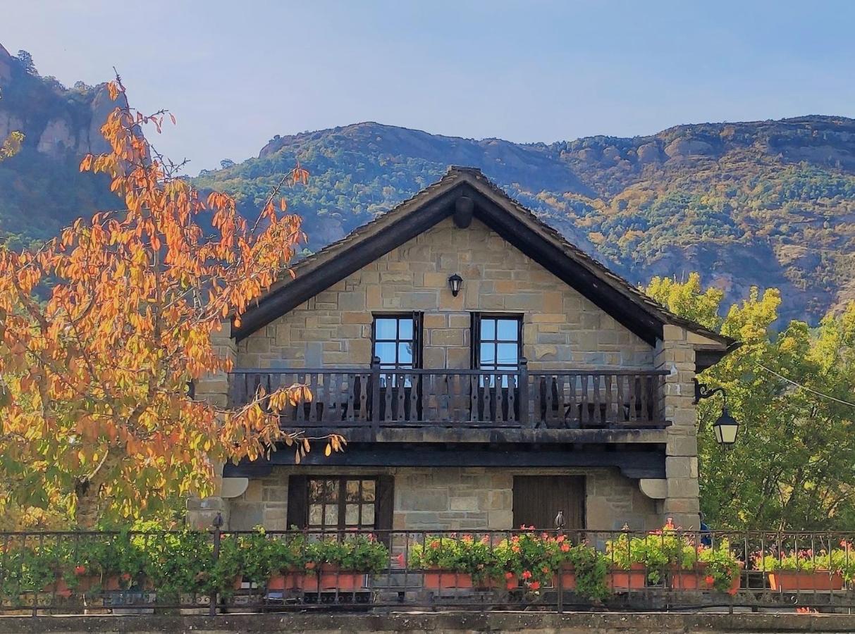 Hotel Rural El Mirador De Los Pirineos Santa Cruz de la Serós Εξωτερικό φωτογραφία